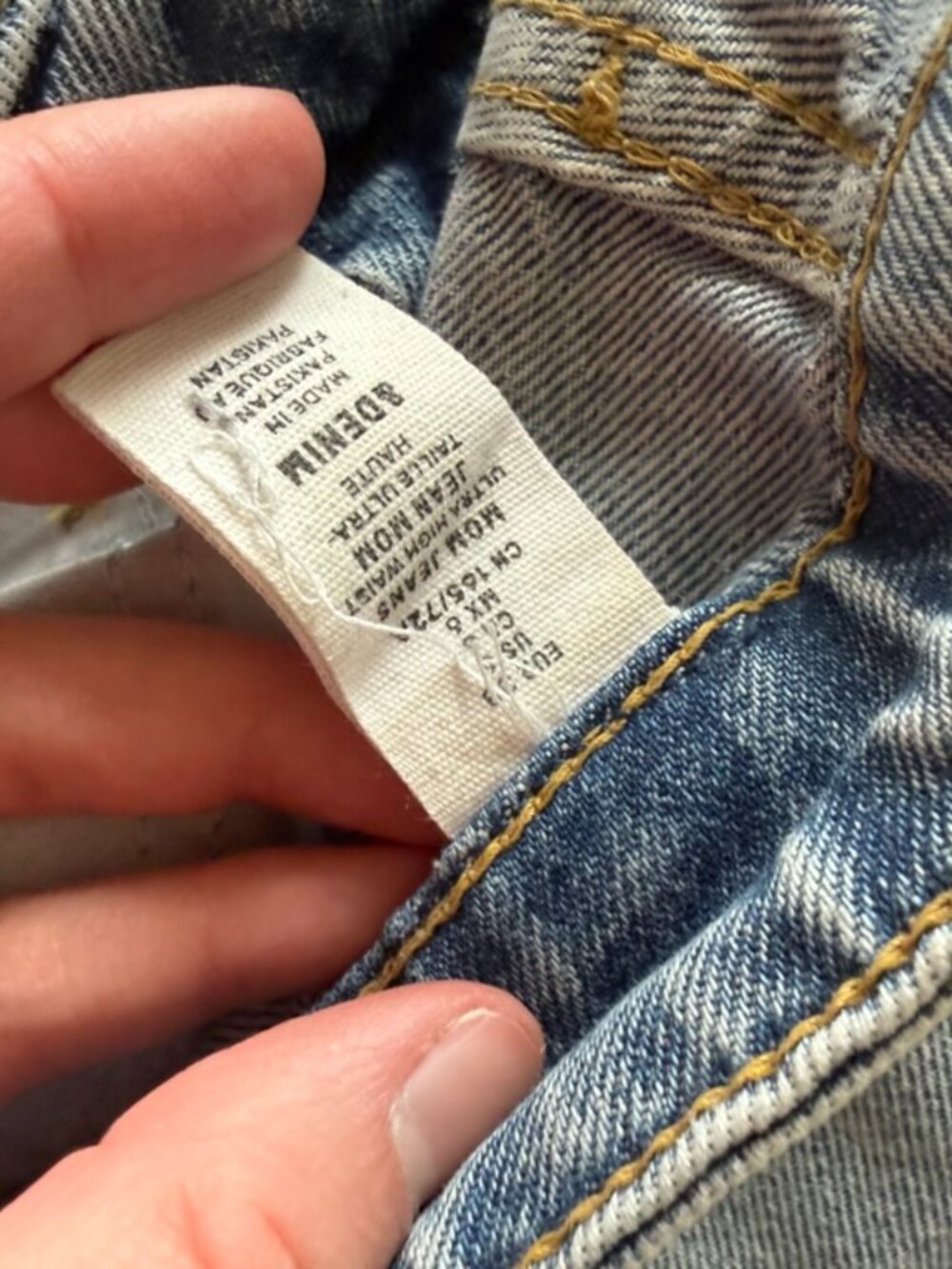 H&M Mom Jeans Light Wash Distressed High Waist Denim Size 6 - Picture 7 of 10